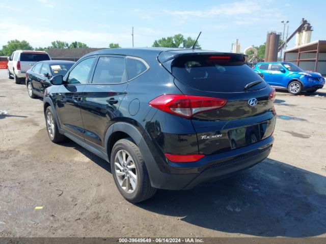 KM8J2CA49JU766493 Hyundai TUCSON SE
