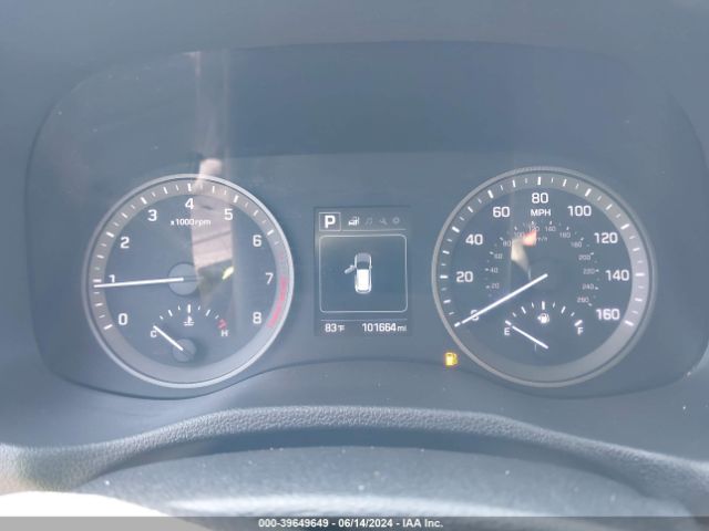 KM8J2CA49JU766493 Hyundai TUCSON SE