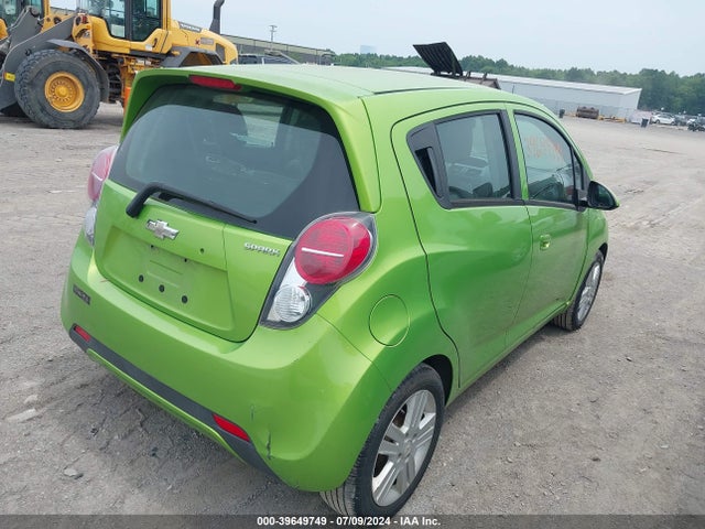 Chevrolet Spark Ls Cvt 2015 KL8CB6S92FC801521 Image 4