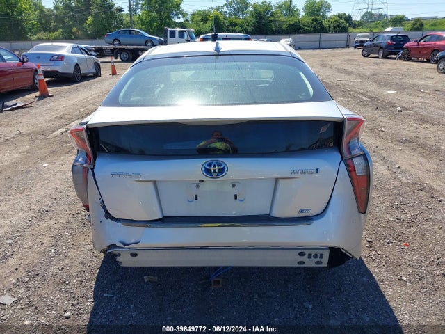 Toyota Prius Two Eco 2017 JTDKARFU6H3542718 Image 16