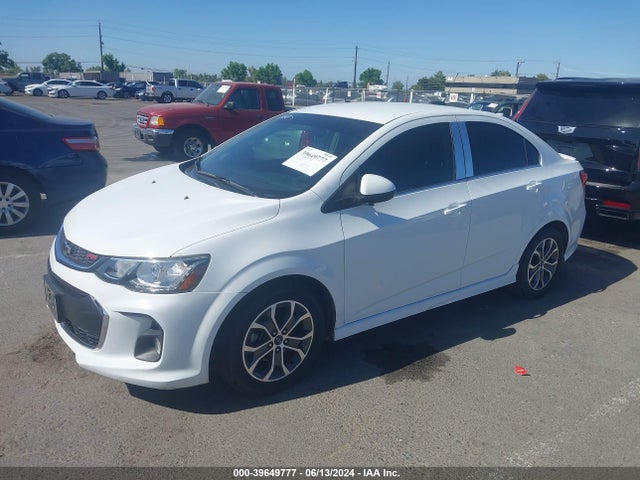 Chevrolet Sonic Lt Auto 2018 1G1JD5SG1J4106847 Image 2