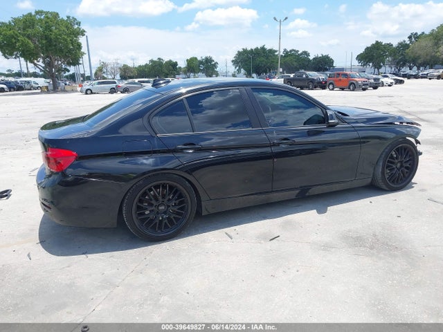 BMW 320i 2018 WBA8A9C50JAH13388 Image 13