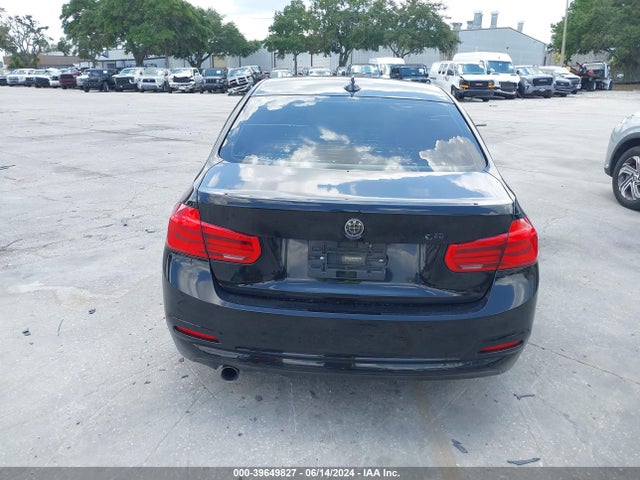 BMW 320i 2018 WBA8A9C50JAH13388 Image 16