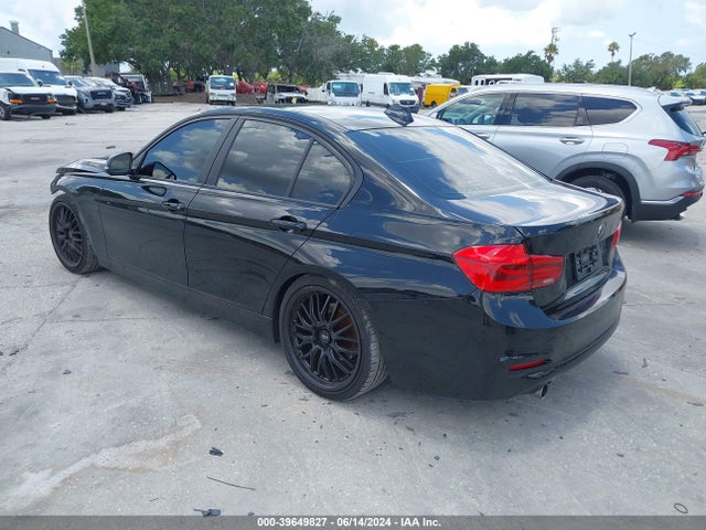 BMW 320i 2018 WBA8A9C50JAH13388 Image 3
