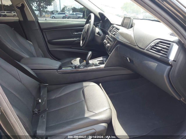 BMW 320i 2018 WBA8A9C50JAH13388 Image 5
