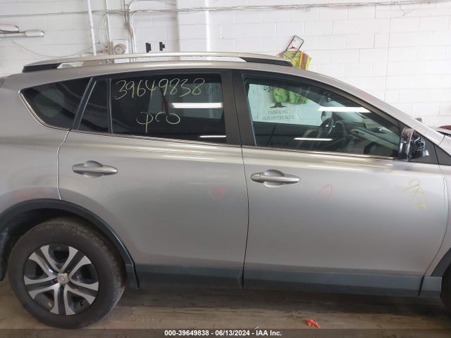 Toyota RAV4 LE 2016 2T3ZFREV6GW240156 Image 13