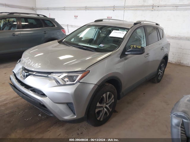Toyota RAV4 LE 2016 2T3ZFREV6GW240156 Image 2