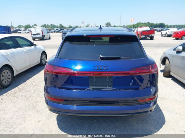 WA1AAAGE9NB037899 Audi E-tron Premium Quattro