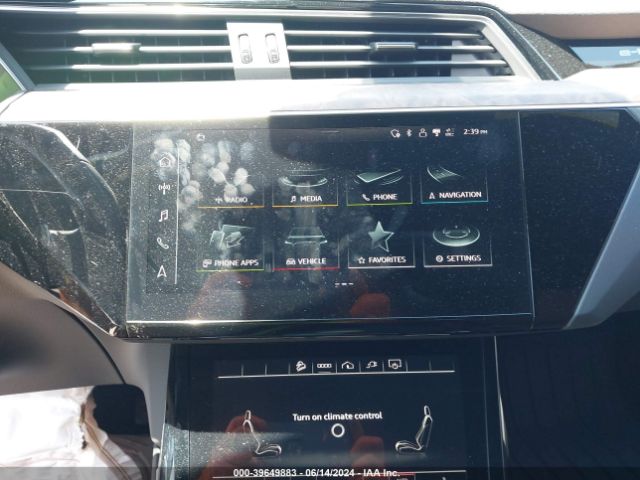 WA1AAAGE9NB037899 Audi E-tron Premium Quattro