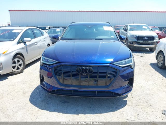 WA1AAAGE9NB037899 Audi E-tron Premium Quattro