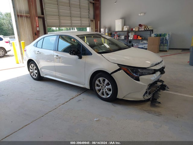 Toyota COROLLA LE 2020 JTDEPRAE8LJ083871 головне зображення
