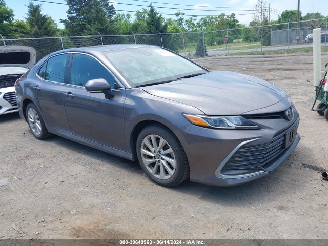 Toyota CAMRY LE 2023 4T1C11AK6PU818878 головне зображення