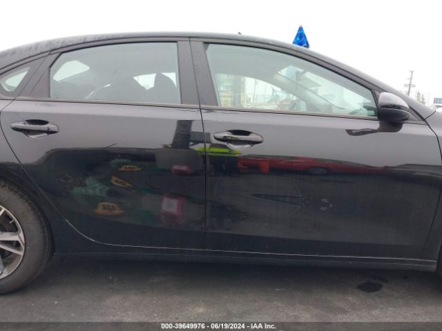 3KPF24ADXRE747560 KIA Forte Lxs