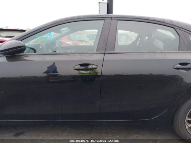 3KPF24ADXRE747560 KIA Forte Lxs
