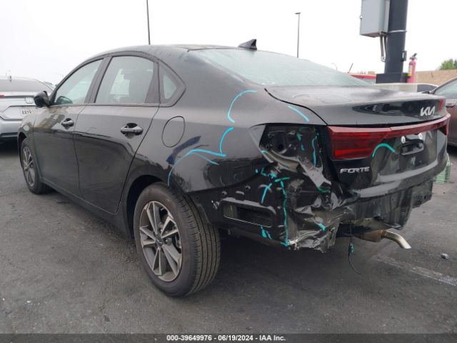 3KPF24ADXRE747560 KIA Forte Lxs