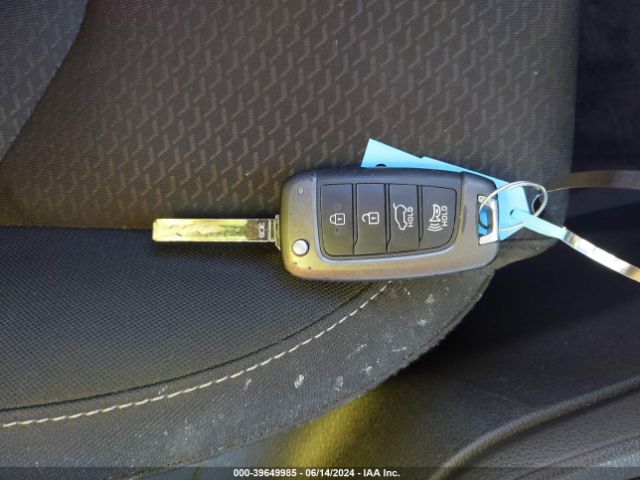 KMHH35LE5JU057976 Hyundai ELANTRA GT