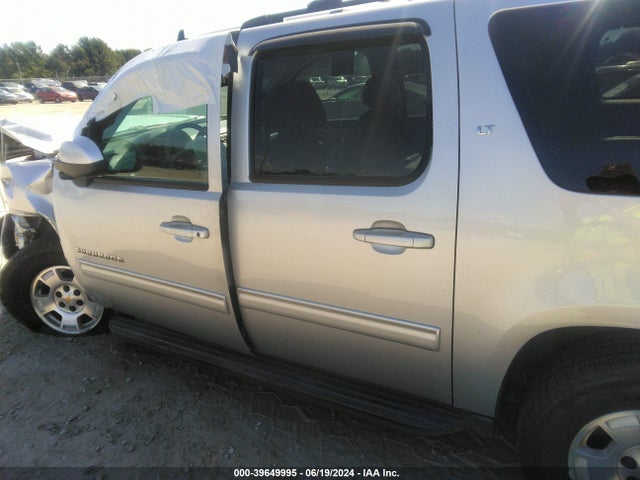 Chevrolet Suburban 1500 Lt 2014 1GNSCJE07ER104395 Image 14