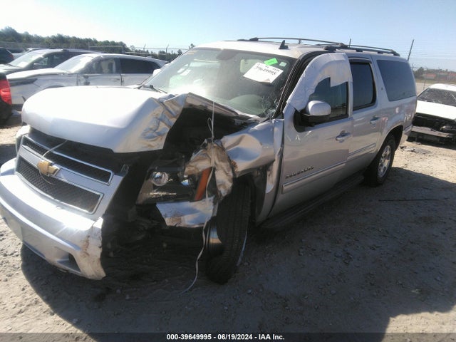 Chevrolet Suburban 1500 Lt 2014 1GNSCJE07ER104395 Image 2