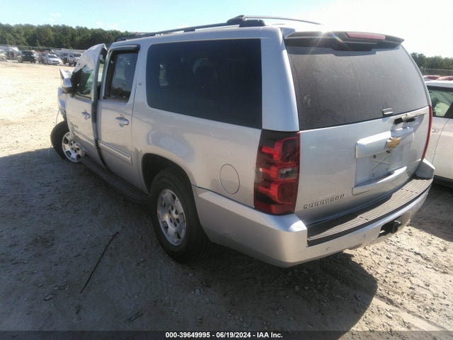 Chevrolet Suburban 1500 Lt 2014 1GNSCJE07ER104395 Image 3