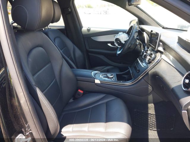 WDC0G4JB4KF614823 Mercedes-Benz GLC 300