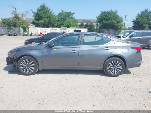 1N4BL4DW9PN404505 Nissan Altima Sv Intelligent Awd
