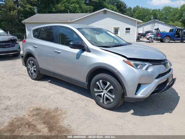 Toyota RAV4 LE 2018 JTMBFREV1JJ231548 главное изображение