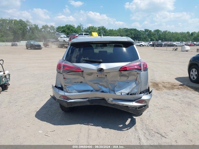 Toyota RAV4 LE 2018 JTMBFREV1JJ231548 Image 17