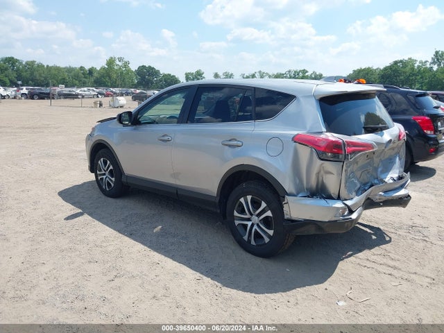 Toyota RAV4 LE 2018 JTMBFREV1JJ231548 Image 3