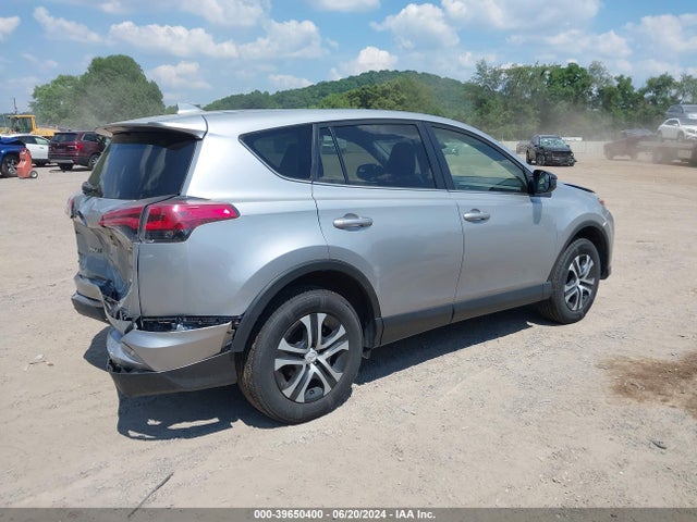 Toyota RAV4 LE 2018 JTMBFREV1JJ231548 Image 4