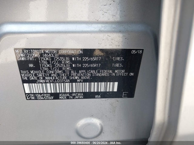 Toyota RAV4 LE 2018 JTMBFREV1JJ231548 Image 9