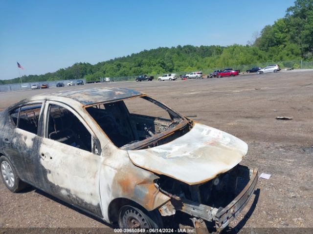 3N1CN7AP0HL824651 Nissan Versa 1.6 S+
