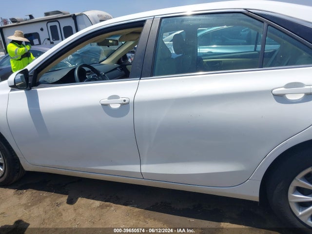 Toyota CAMRY LE 2016 4T4BF1FK2GR557017 Image 14