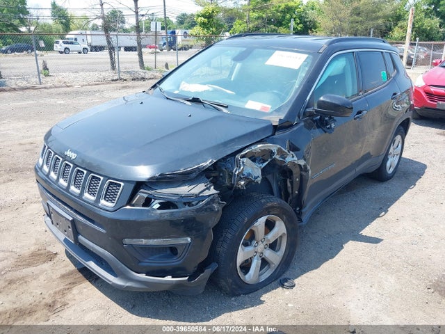 Jeep Compass Latitude 4x4 2019 3C4NJDBB8KT647227 Image 2
