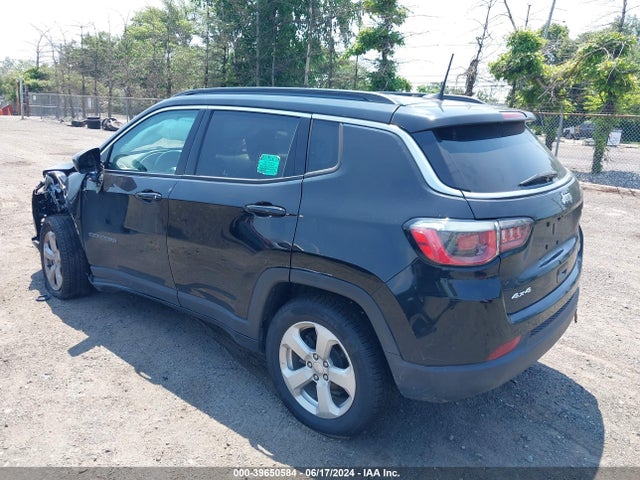 Jeep Compass Latitude 4x4 2019 3C4NJDBB8KT647227 Image 3