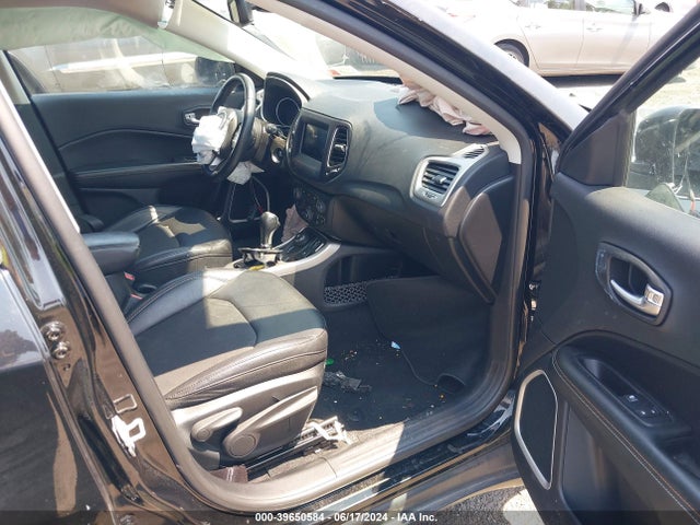 Jeep Compass Latitude 4x4 2019 3C4NJDBB8KT647227 Image 5