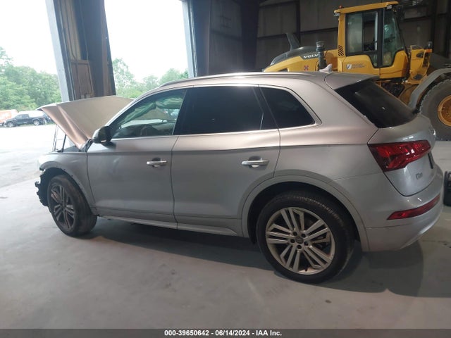 WA1CNAFY8J2017579 Audi Q5 2.0t Premium/2.0t Tech Premium