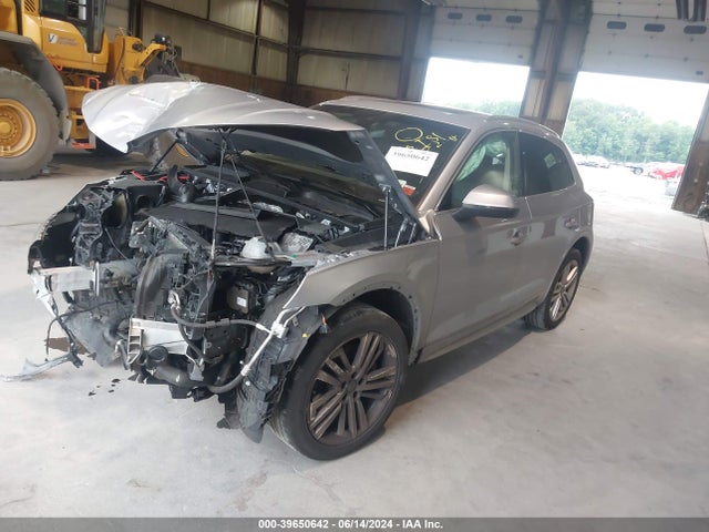 WA1CNAFY8J2017579 Audi Q5 2.0t Premium/2.0t Tech Premium