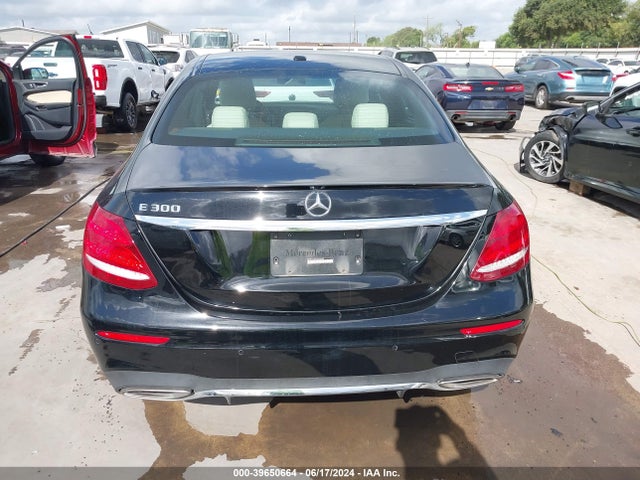 Mercedes-Benz E 300 2018 WDDZF4JBXJA363632 Image 16