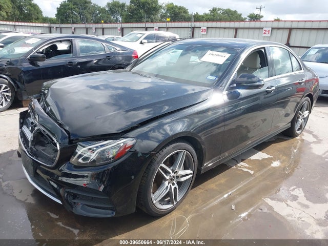 Mercedes-Benz E 300 2018 WDDZF4JBXJA363632 Image 2