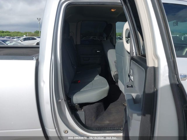 1C6RR7GG9JS315899 RAM 1500 Slt Quad Cab 4x4 6'4 Box