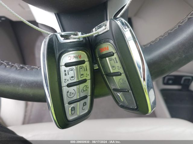 2C4RC1BG2HR636032 Chrysler Pacifica Touring-l