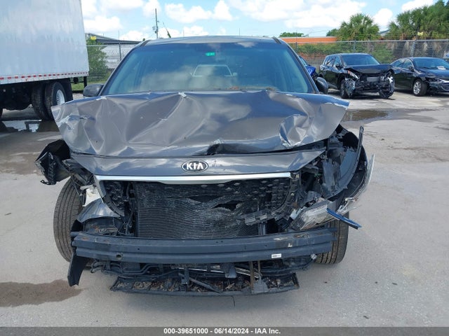 KIA SEDONA LX 2016 KNDMB5C16G6132247 Image 6