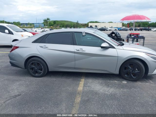 5NPLM4AG2MH009425 Hyundai ELANTRA SEL