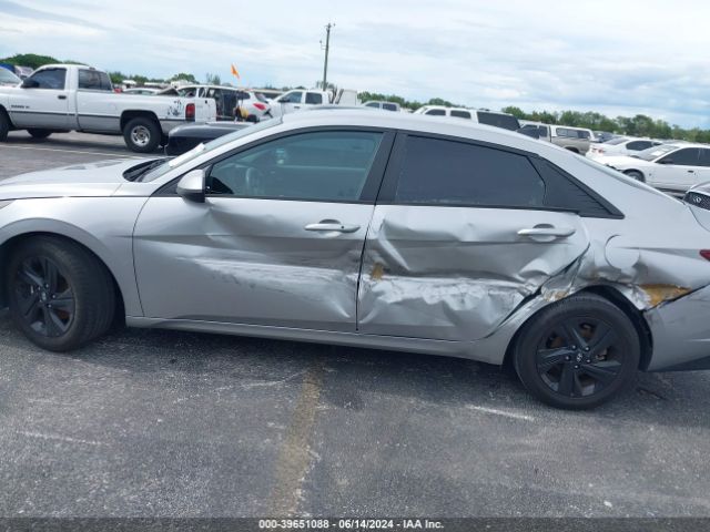5NPLM4AG2MH009425 Hyundai ELANTRA SEL