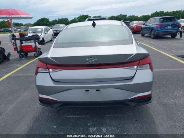 5NPLM4AG2MH009425 Hyundai ELANTRA SEL