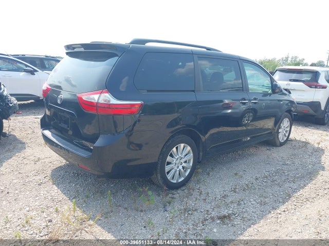 5TDDZ3DC1HS179011 Toyota Sienna Xle 7 Passenger