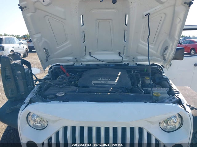 1C4BJWDG0HL579033 Jeep Wrangler Unlimited Sport 4x4