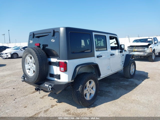 1C4BJWDG0HL579033 Jeep Wrangler Unlimited Sport 4x4