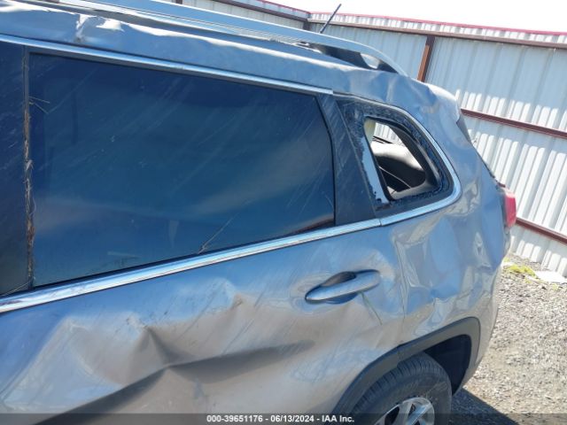 1C4PJMCS1FW745068 Jeep Cherokee Latitude