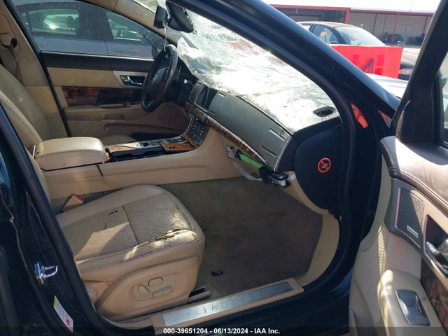 2009 JAGUAR XF SAJWA07C391R43435 Photo 4